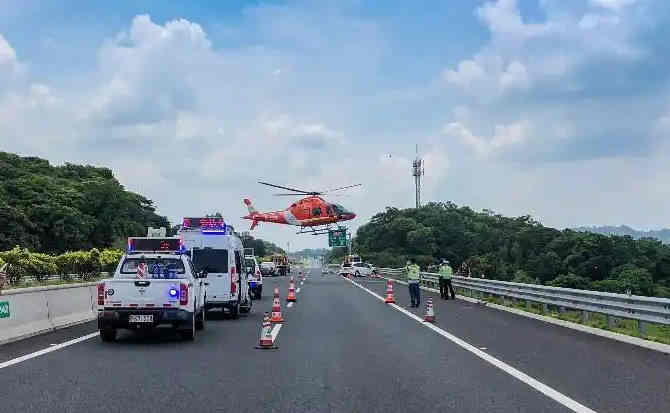 四子王旗高速公路汽车救援案例